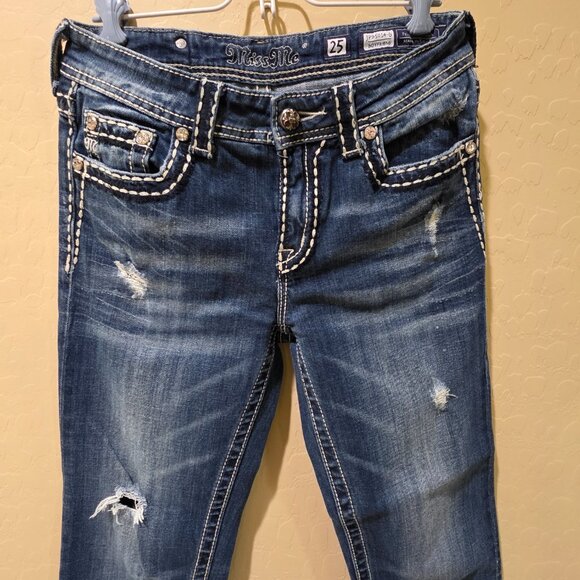 Women's Miss Me Capris Size 25 JPB5014-6 Boyfriend Cut Jeans Denim Pant Distress - Picture 5 of 16